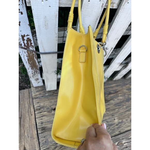 Yellow Wilson’s Leather Tote - Picture 5 of 7